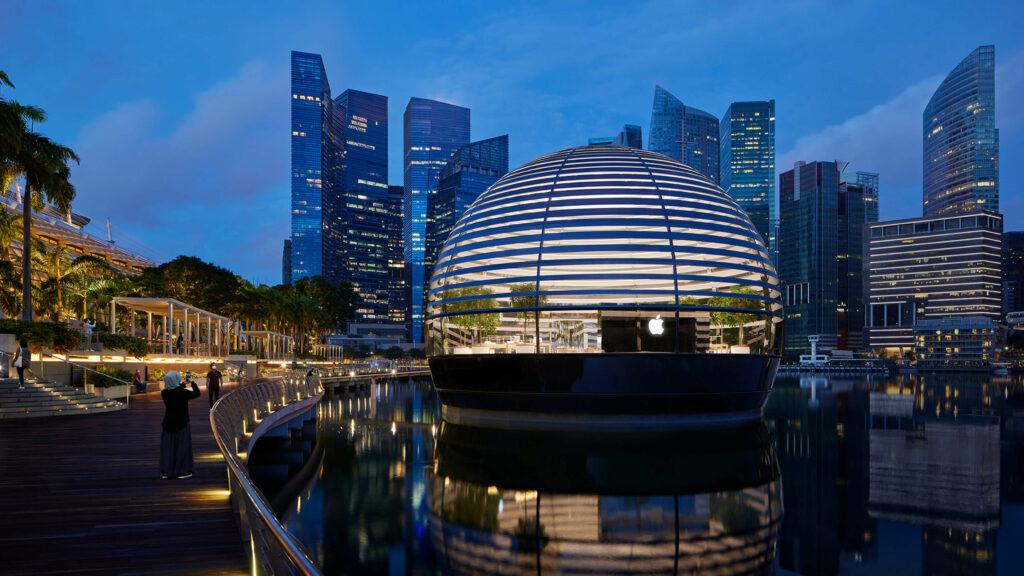 Apple Marina Bay Sands Store in Singapore. Apple India store, despite delay, is expected to be one of the landmark Apple stores in the world.